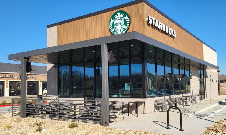 Starbucks opens in Argyle
